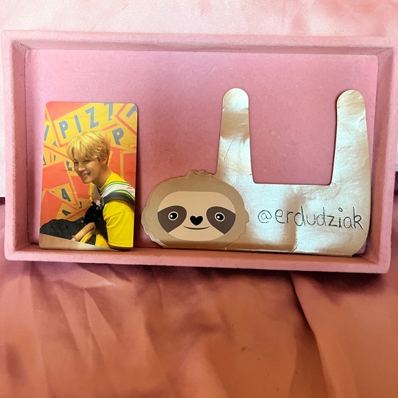 WTS $15
~ Jimin pc LY HER ver. E - Picture 1 of 2